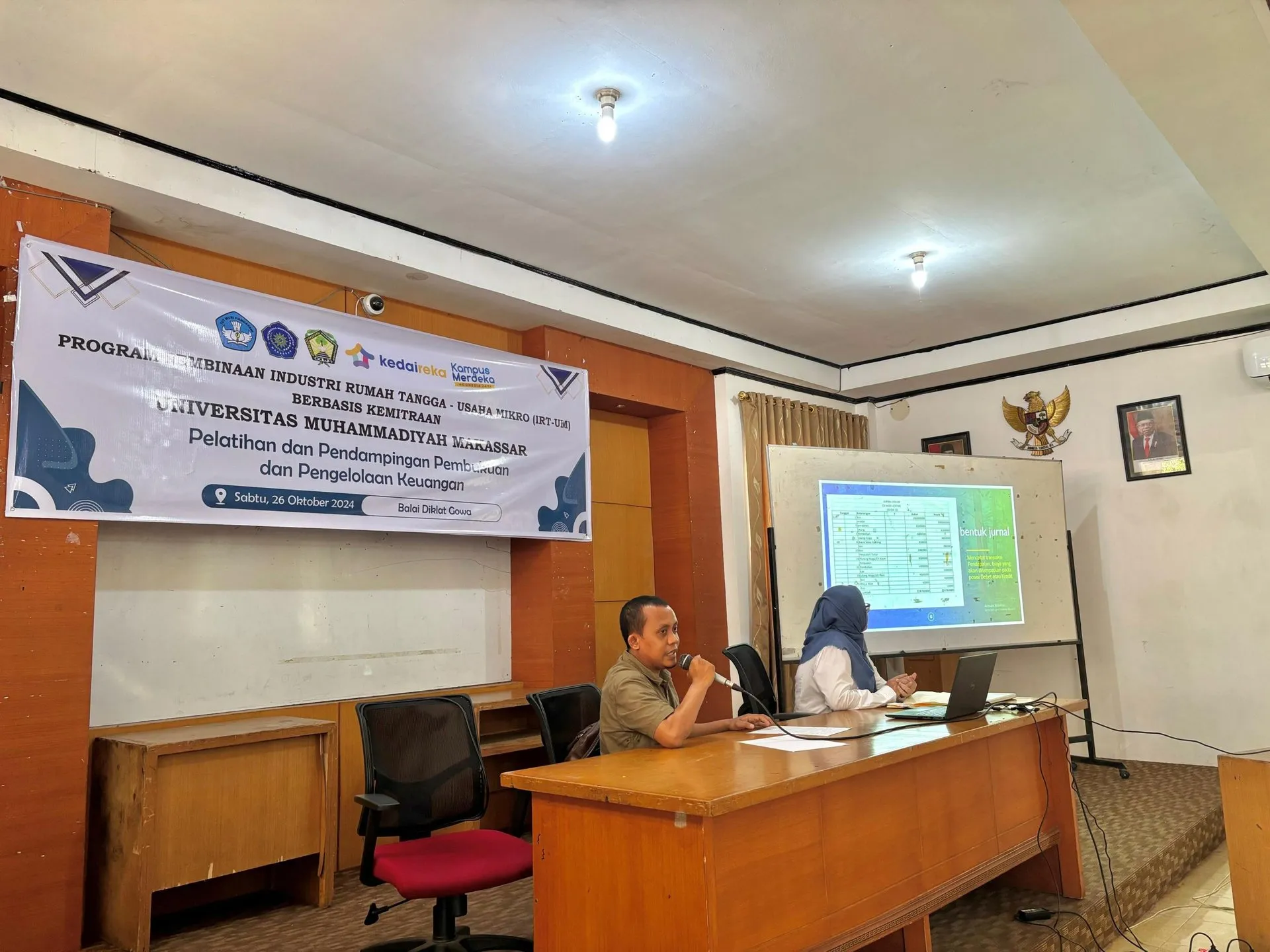 Manajemen Keuangan Sederhana untuk Usaha Mikro, Langkah Strategis Meningkatkan Laba