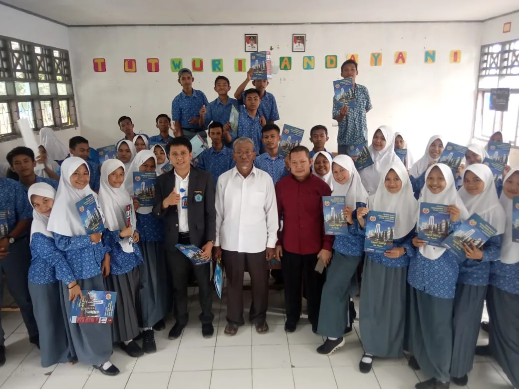 Tim Promosi Maba 2020 Unismuh Makassar Sosialisasi Kampus pada 15 SLTA di Bulukumba