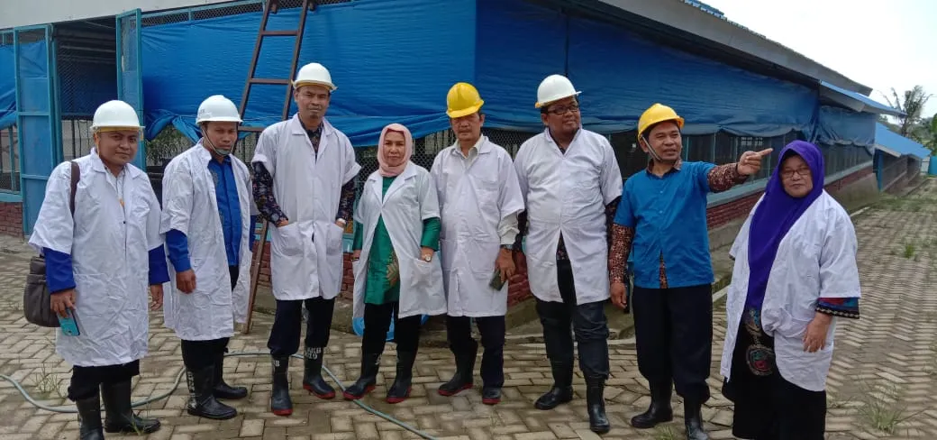 Peternakan Ayam Unismuh Makassar Dikunjungi Mahasiswa dan Dosen UM Gorontalo