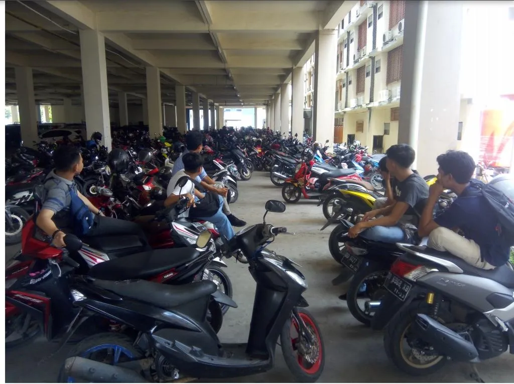Lahan Parkir Unismuh Makassar Masih Perlu Diperluas