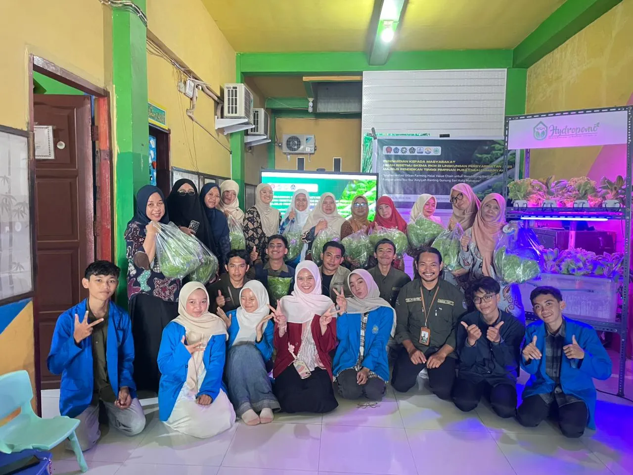 Hibah RisetMu Dorong Urban Farming Berbasis Rantai Nilai Halal di Gunungsari Makassar