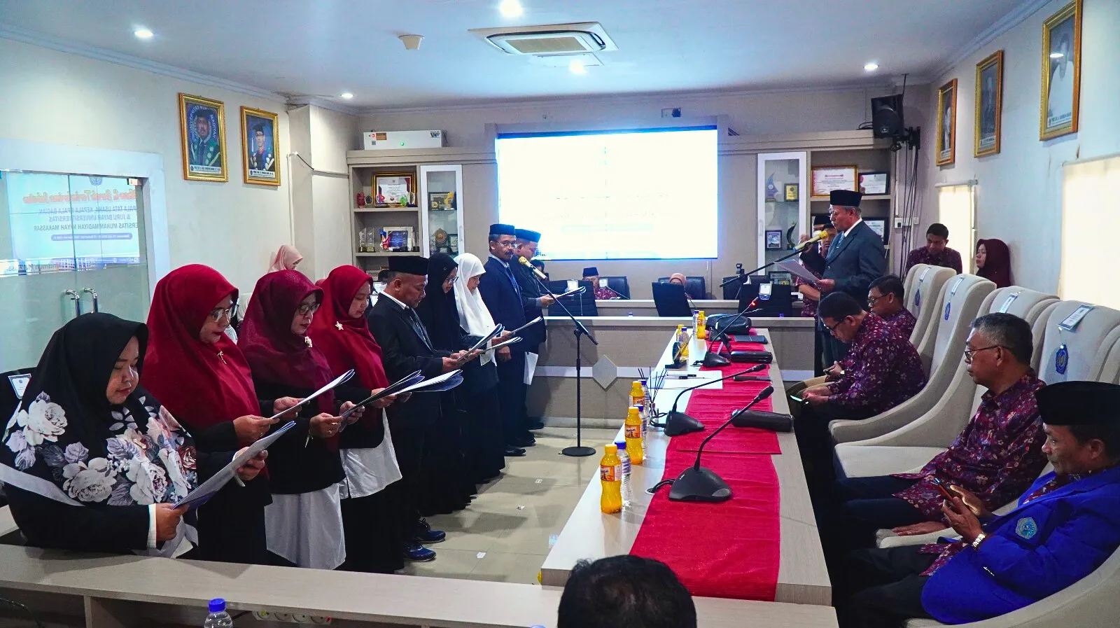 Unismuh Makassar Lantik 9 Pejabat Baru, Rektor: Bekerjalah dengan Hati
