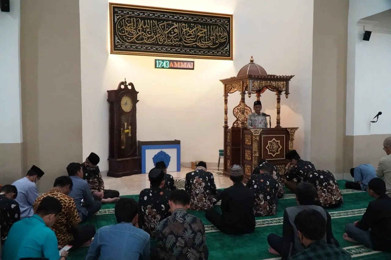 Pengajian Bulanan Unismuh, Sosialisasikan Lembaga Halal Center