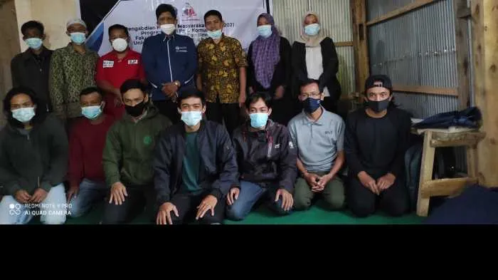 Dosen Ilmu Komunikasi Unismuh Gelar Pelatihan Branding Produk untuk Petani