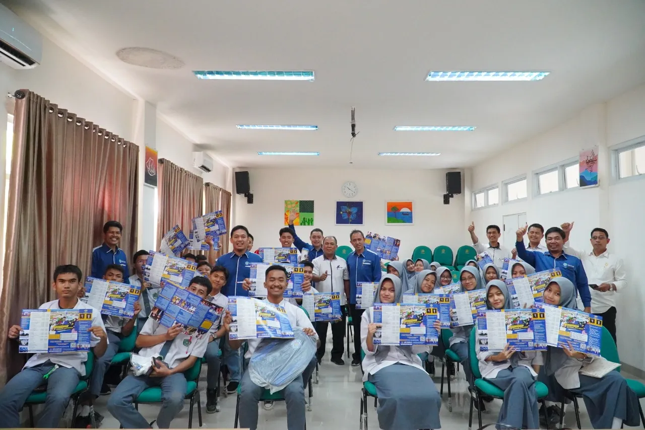 Kepala MAN 1 Makassar Sambut Baik Tim Sosialisasi Mahasiswa Baru Universitas Muhammadiyah Makassar