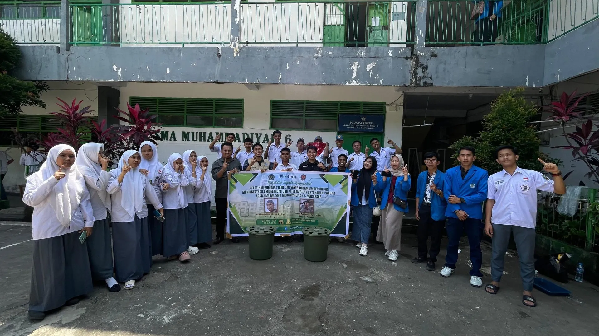 Pelatihan Budikdamber: Unismuh Makassar Dorong Ketahanan Pangan Siswa SMA Muhammadiyah 6 Makassar
